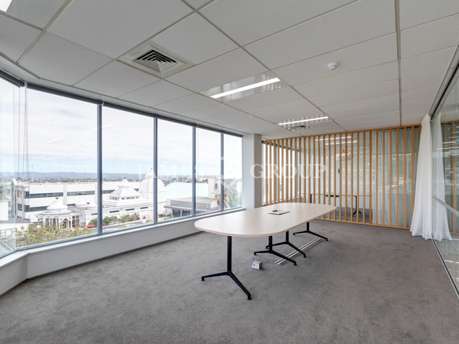 648m² Office With Fit-out & Easy Access