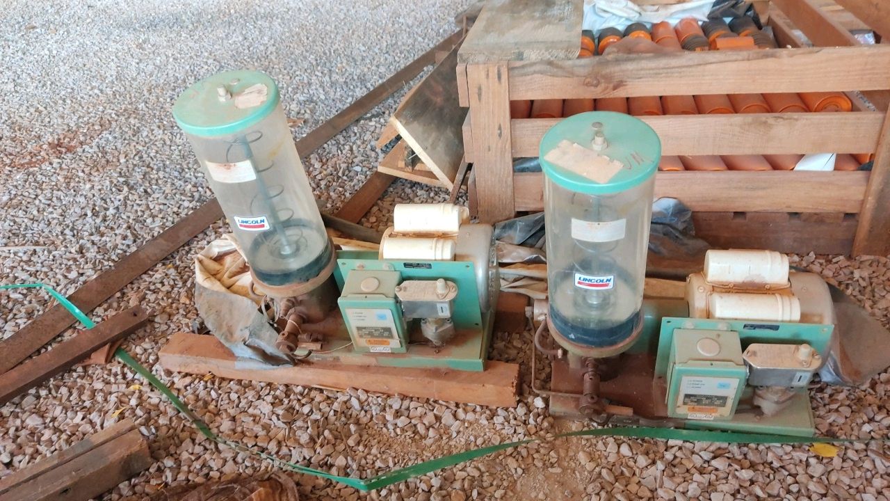 Lincoln Automatic Lubrication Pumps Lot