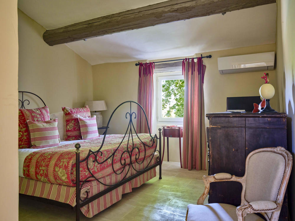 Photographs of Mas d’Argent villa in Provence - Image 20 of 35