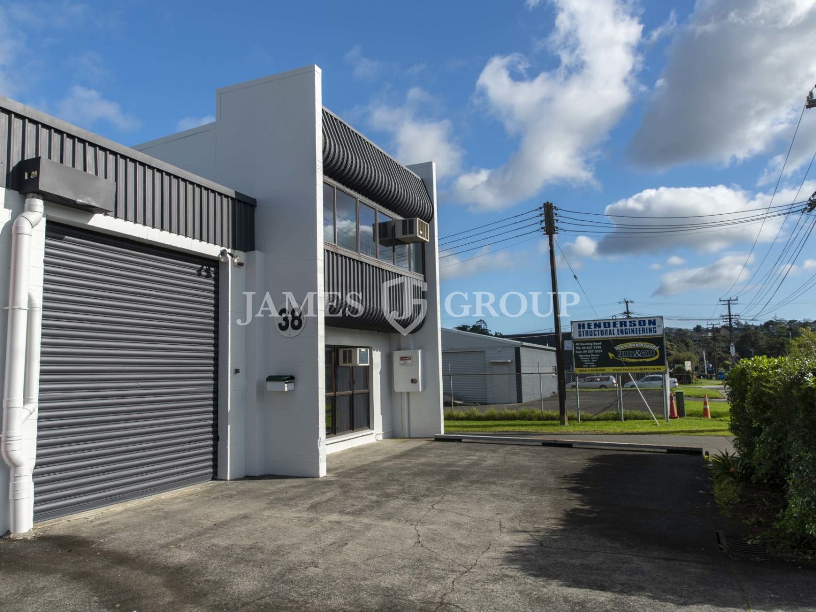 199m² Road Front Vacant Warehouse | Henderson