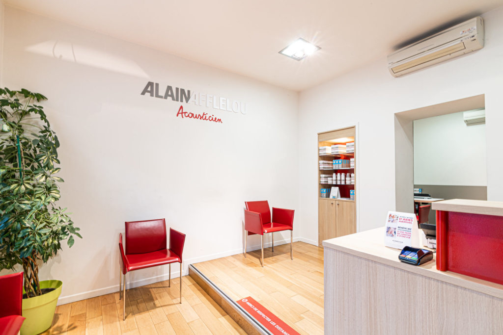 Magasin audioprothesiste 38 boulevard Gambetta 46000 CAHORS intérieur