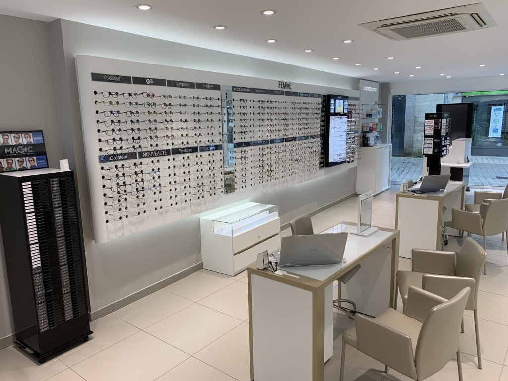 Magasin Opticien 36 rue Jean Jaurès 79200 PARTHENAY intérieur