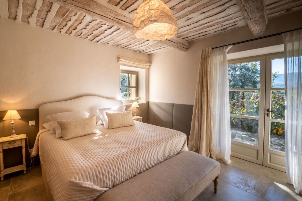 Photographs of Mas des Constellations villa in Provence - Image 23 of 49