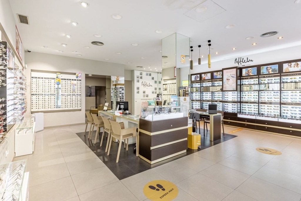 Tienda audiólogo C. Sancho el Mayor, 5 31002 PAMPLONA interior