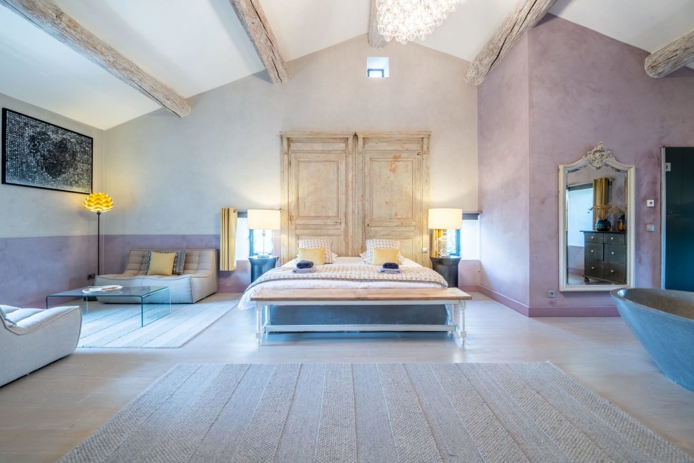 Photographs of Bastide de la Senancole villa in Provence - Image 28 of 52