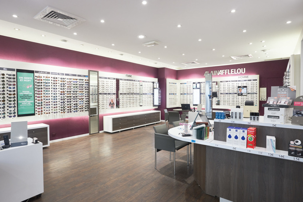 Magasin Opticien 10 boulevard de Bonald 12100 MILLAU intérieur