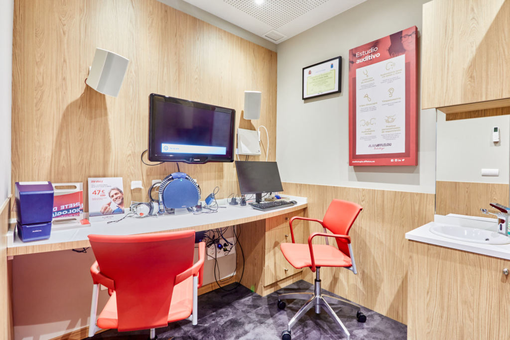 Tienda Óptico CALLE REPUBLICA ARGENTINA 5 39700 CASTRO URDIALES interior