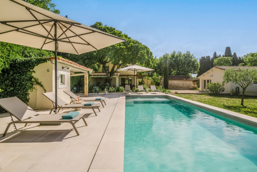 Photographs of Bijou de Paradou villa in Provence - Image 1 of 36