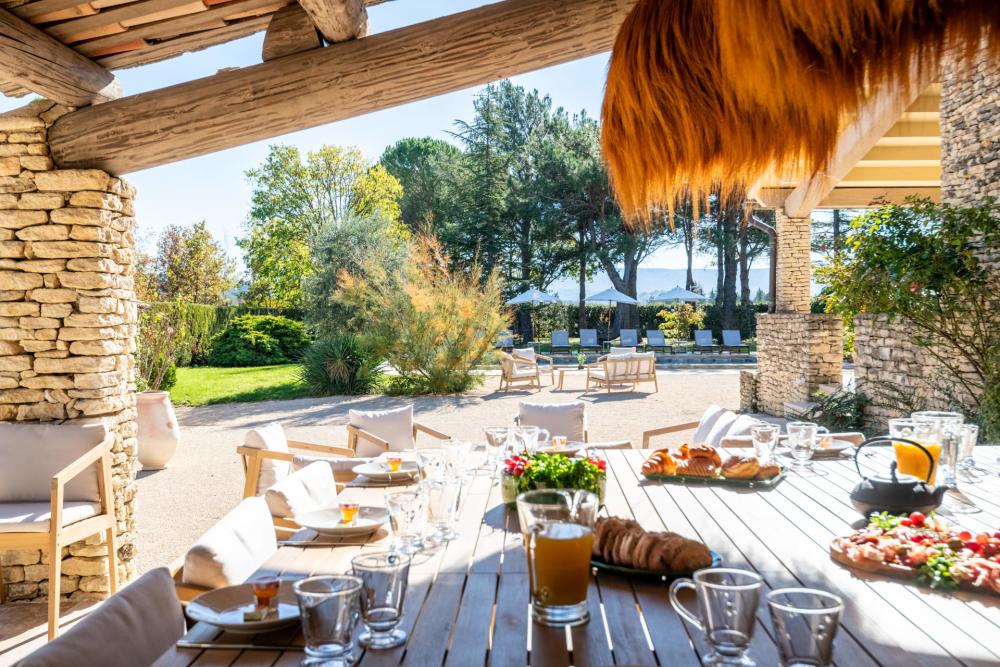 Photographs of Mas Margaux villa in Provence - Image 2 of 42