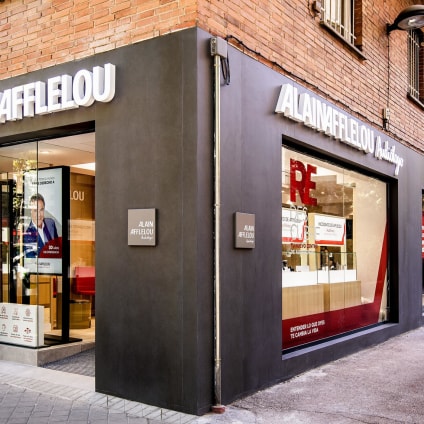 Tienda audiólogo Calle Reina Mercedes, 23 28020 Madrid interior