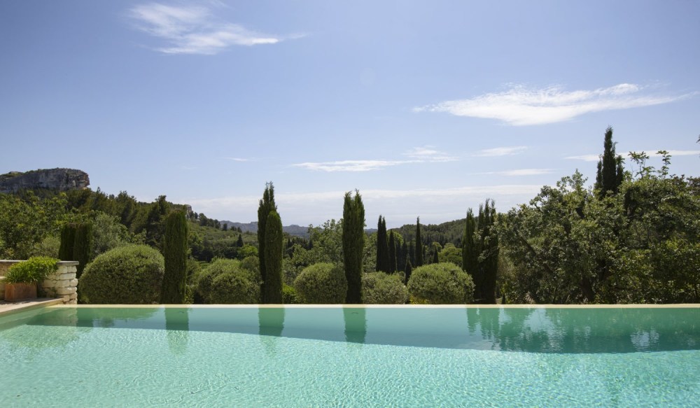 Photographs of Mas de Belleroche villa in Provence - Image 21 of 34