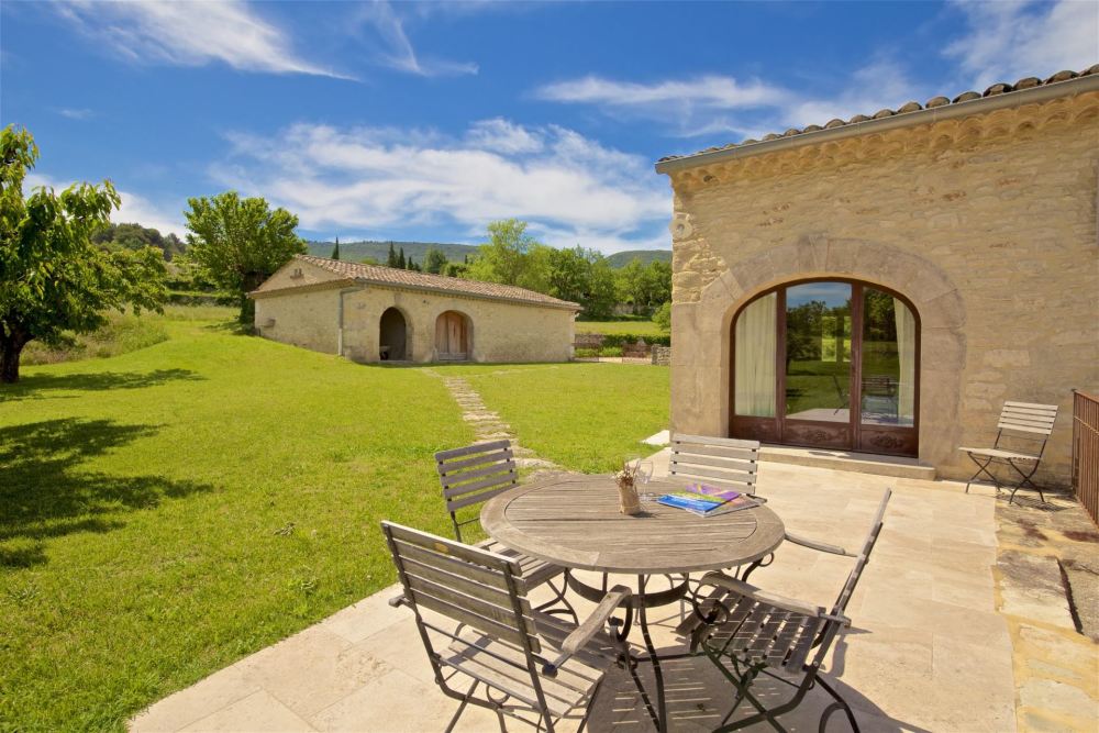 Photographs of Mas des Cerisiers villa in Provence - Image 30 of 34