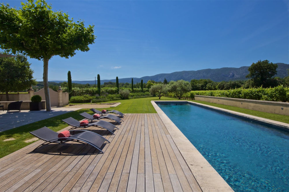 Photographs of Mas des Platanes villa in Provence - Image 18 of 36
