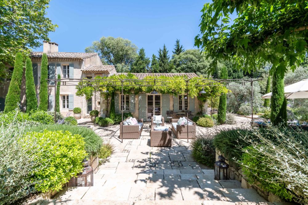 Photographs of Mas du Cardinal villa in Provence - Image 3 of 49