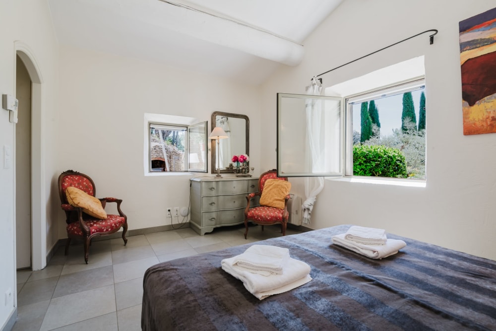 Photographs of Mas des Nénuphars villa in Provence - Image 26 of 54