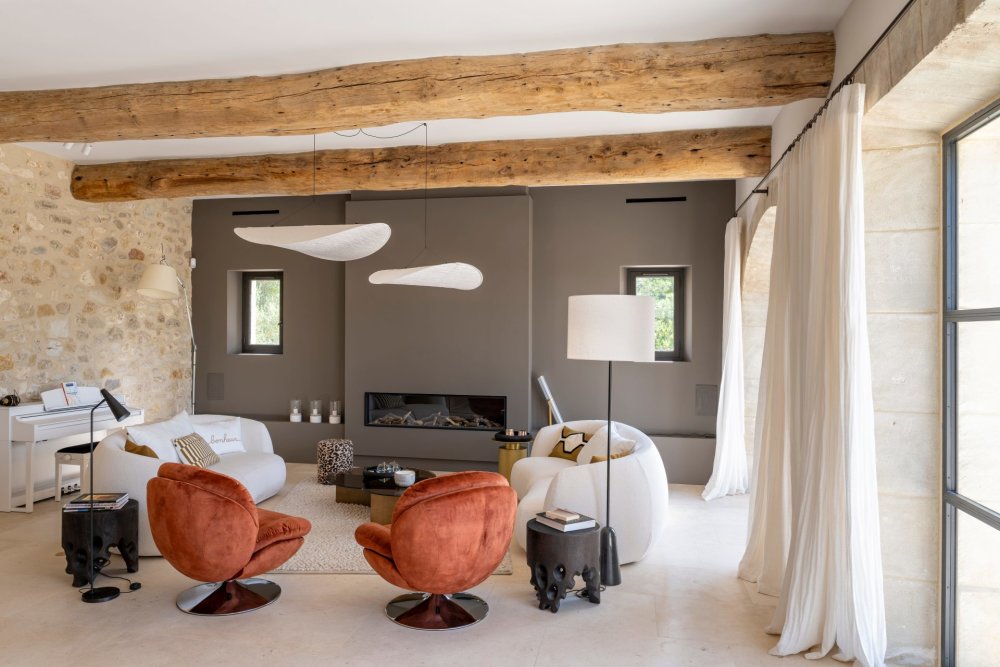 Photographs of Mas des Crêtes villa in Provence - Image 7 of 41