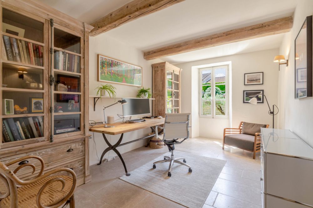 Photographs of Mas du Poète villa in Provence - Image 34 of 39