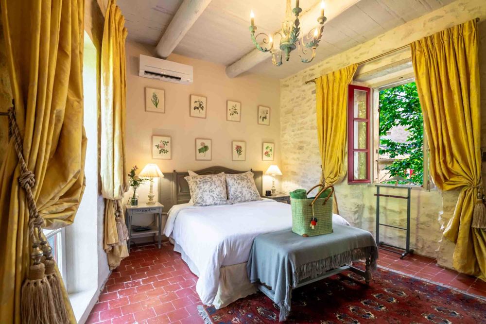 Photographs of Mas des Reflets villa in Provence - Image 32 of 61