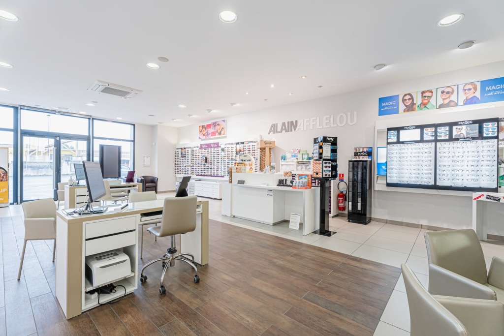 Magasin Opticien 1 rue des Malifestes 44190 CLISSON intérieur