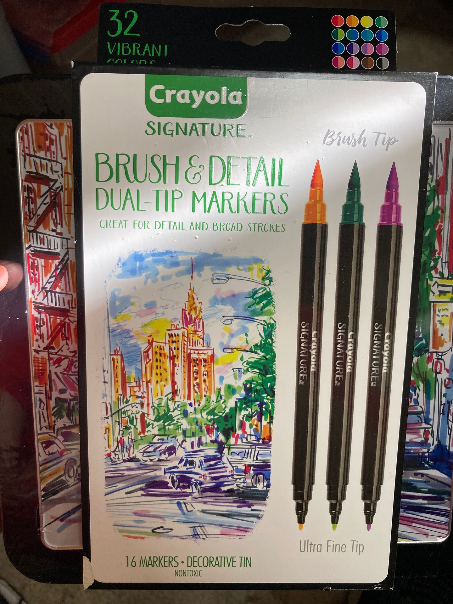 16 pc marker set 32 color