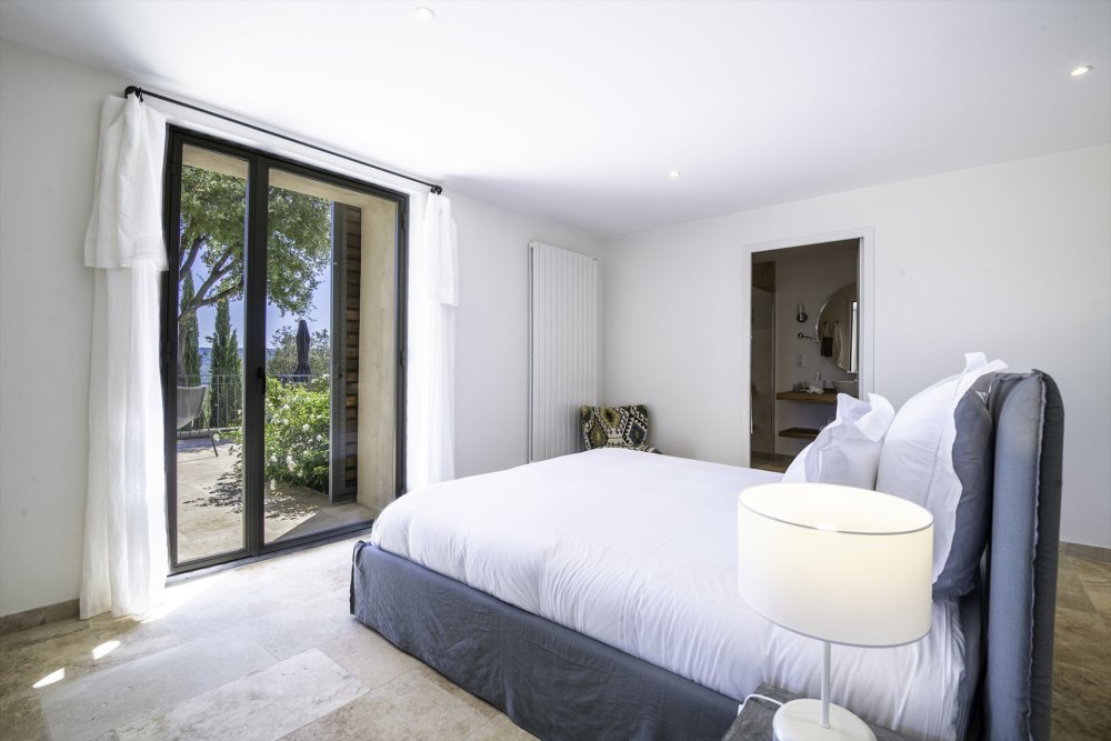 Photographs of Villa Infinity villa in Provence - Image 29 of 57