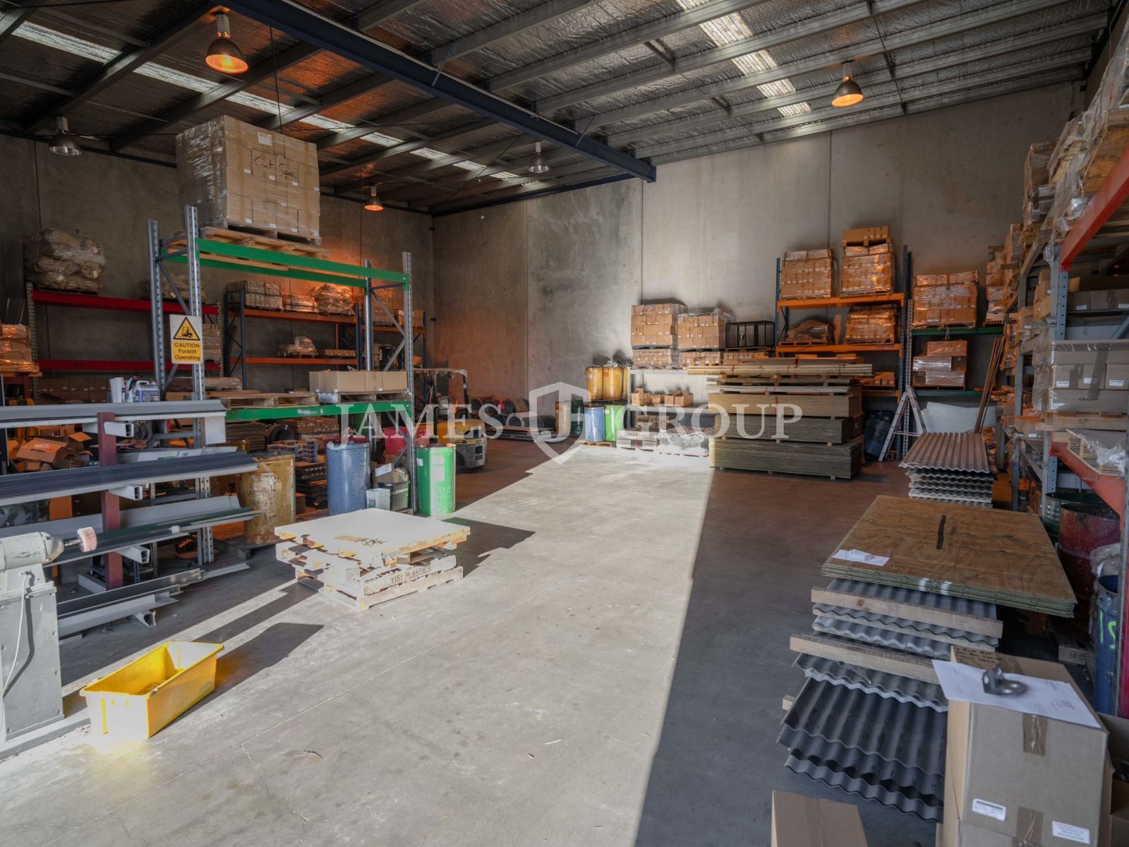 High Stud, Clear Span 400m² Warehouse | Takanini