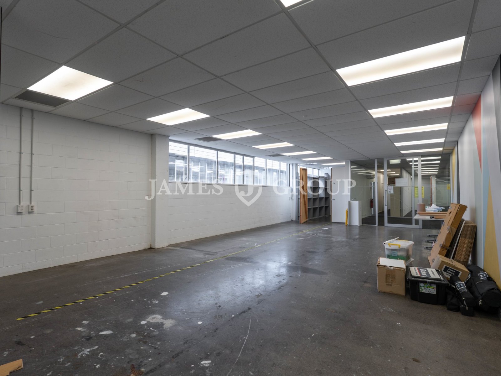 600sqm Kingsland Office With Roller Door