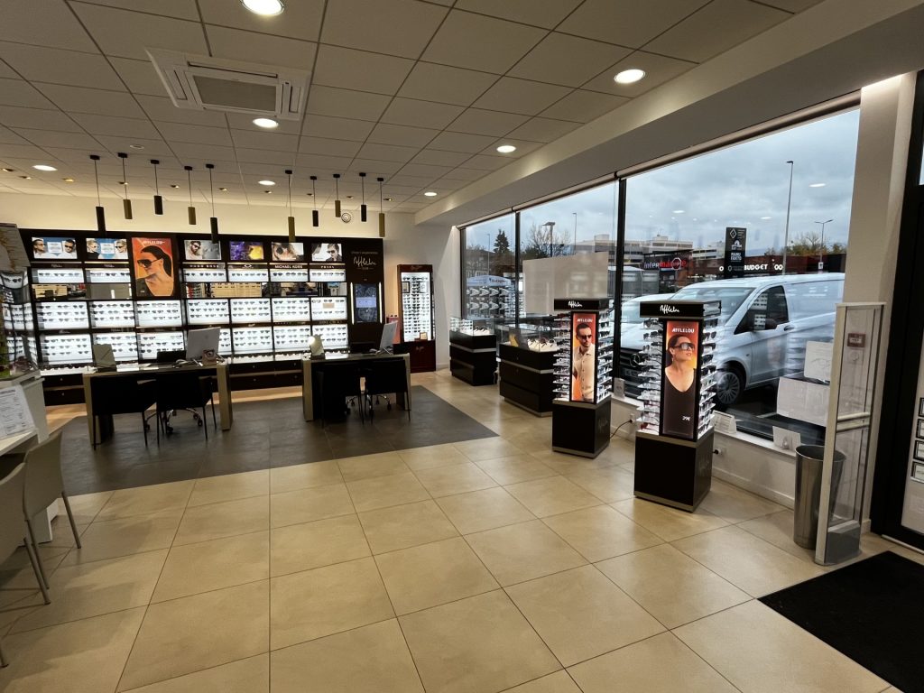 Magasin Opticien 147 avenue du Général Leclerc 15000 AURILLAC intérieur