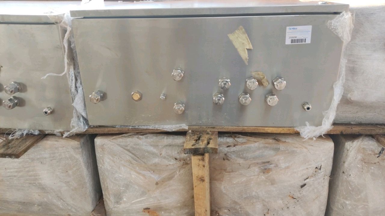Lot with 9 Hatch Air Panels for Feed Valves
