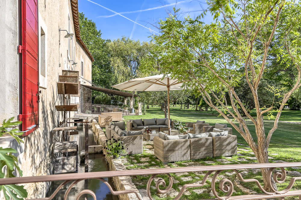 Photographs of Mas des Reflets villa in Provence - Image 5 of 61