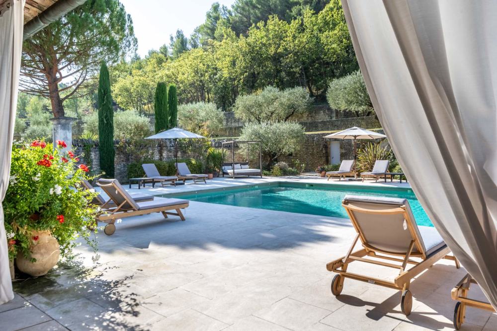 Photographs of Mas de Lacoste villa in Provence - Image 36 of 64