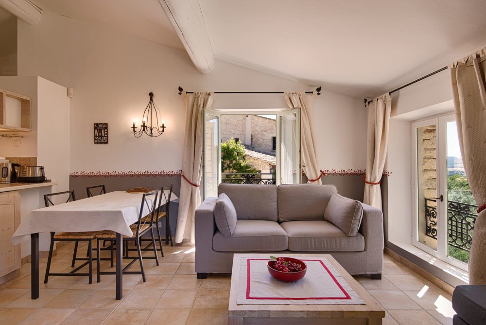 Photographs of Le Mas de la Route Neuve villa in Provence - Image 39 of 45