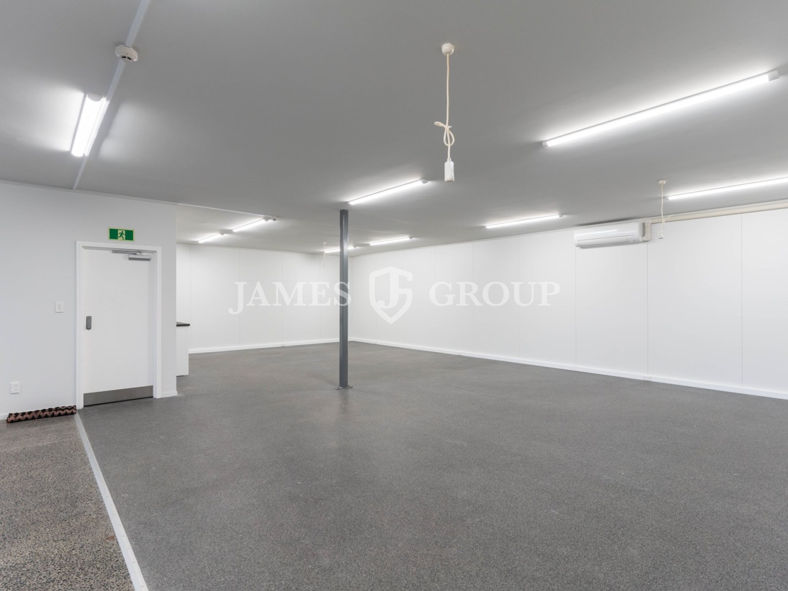 Rare Pristine Open Plan Space In Kingsland
