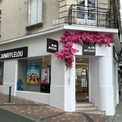 Magasin Opticien 43 place Travot 49300 CHOLET