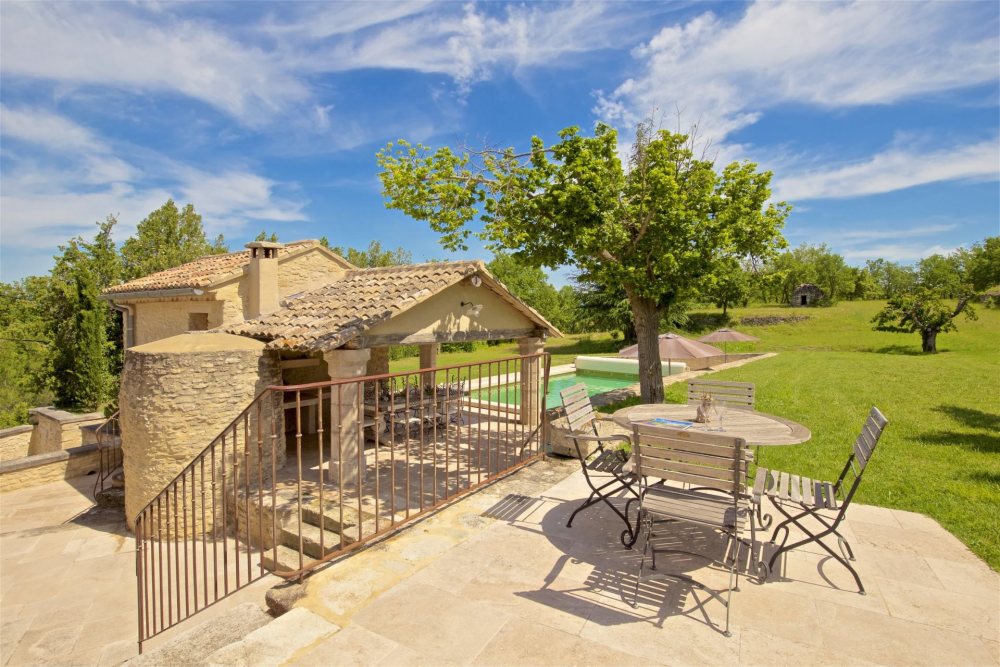 Photographs of Mas des Cerisiers villa in Provence - Image 23 of 34