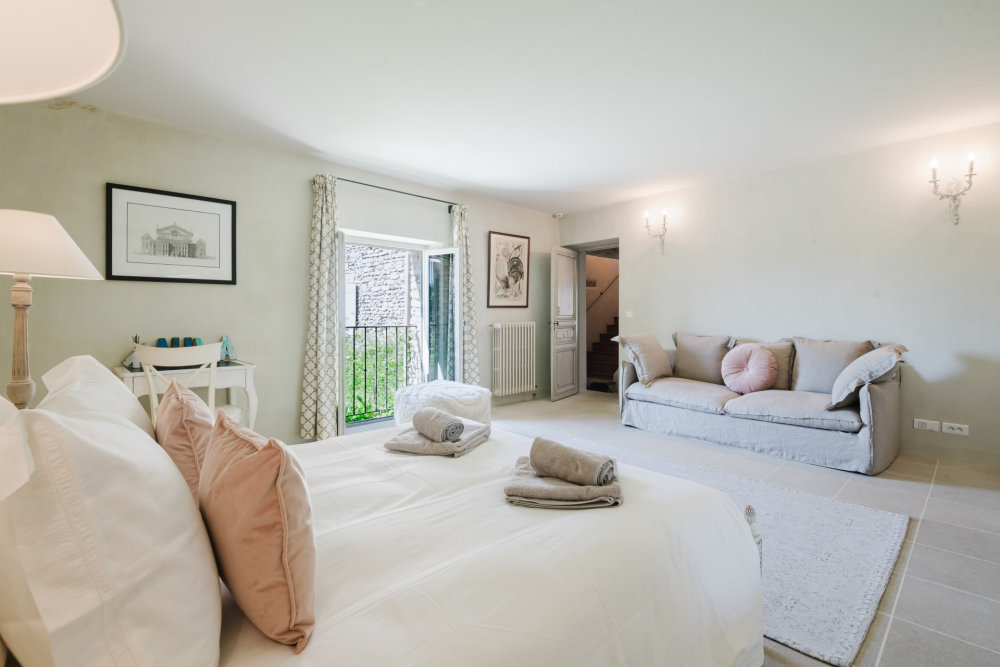 Photographs of Mas la Bergerie de Cabrieres villa in Provence - Image 36 of 56