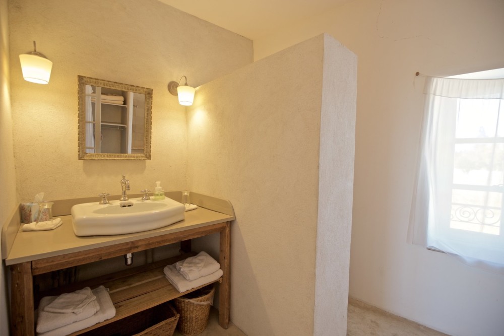 Photographs of Mas de la Galifette villa in Provence - Image 26 of 37