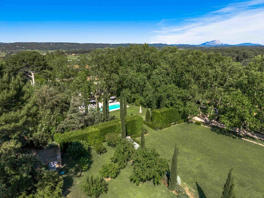 Photographs of Domaine de Beau-Fleurs villa in Provence - Image 41 of 45