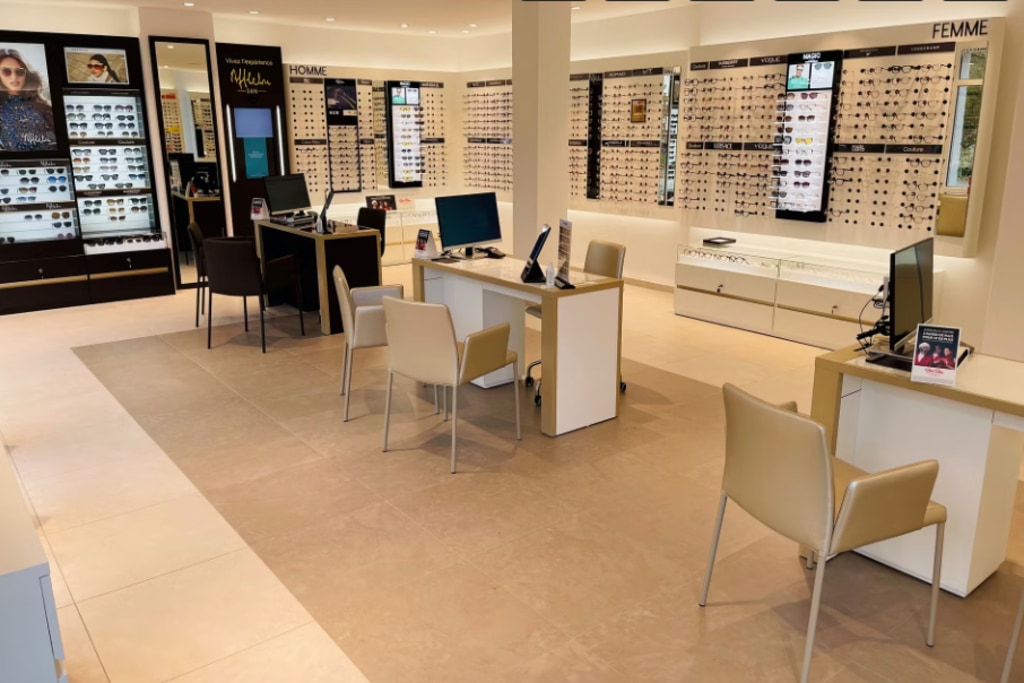 Magasin Opticien 5 rue de la Paix 67160 WISSEMBOURG intérieur