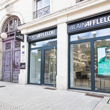 Magasin Opticien 7 place de la Cité 12000 RODEZ