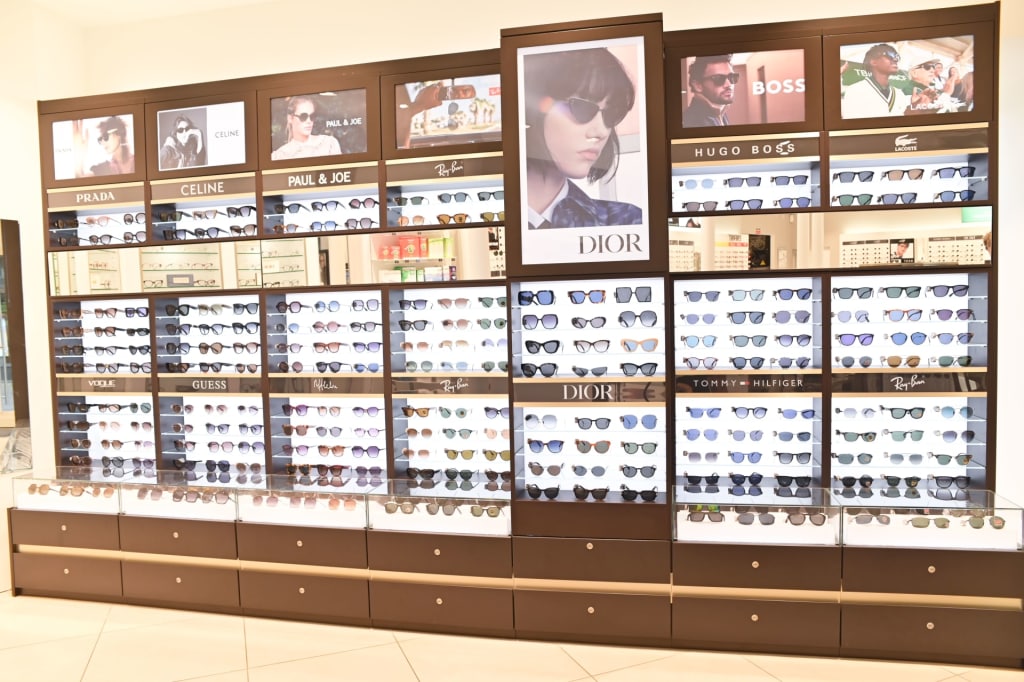 Magasin Opticien 14 rue de Nemours 35000 RENNES intérieur