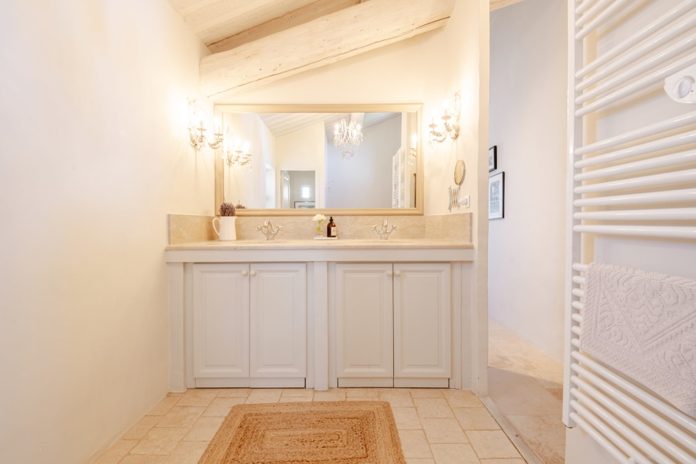 Photographs of Le Relais villa in Provence - Image 36 of 43