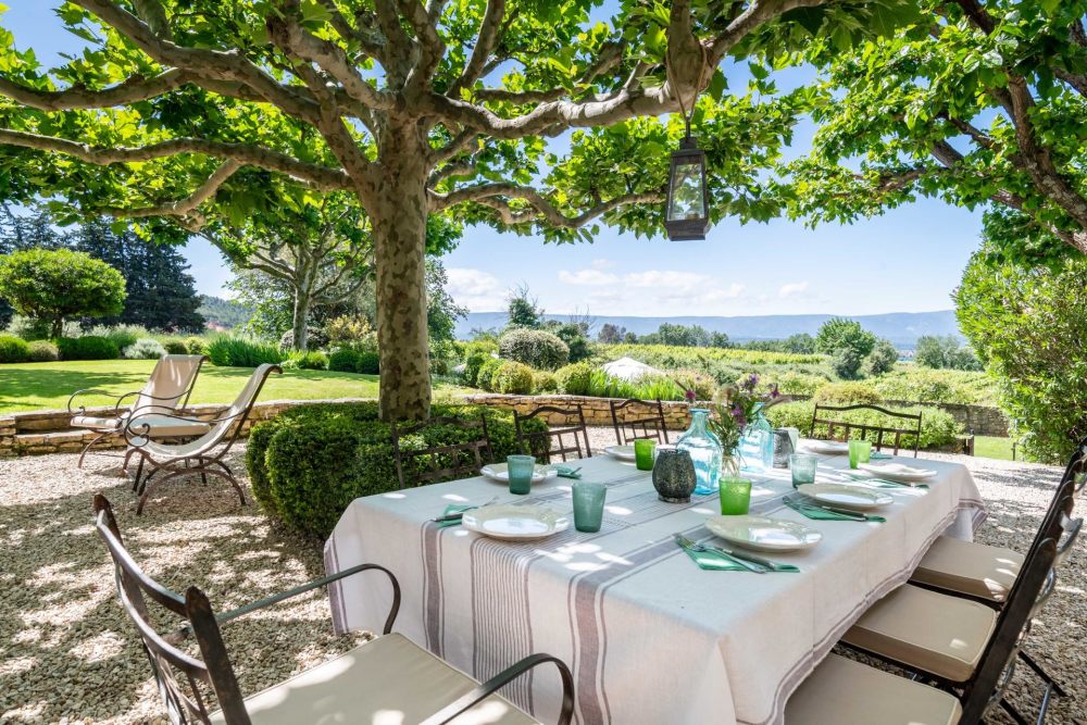 Photographs of Les Vignes villa in Provence - Image 6 of 46