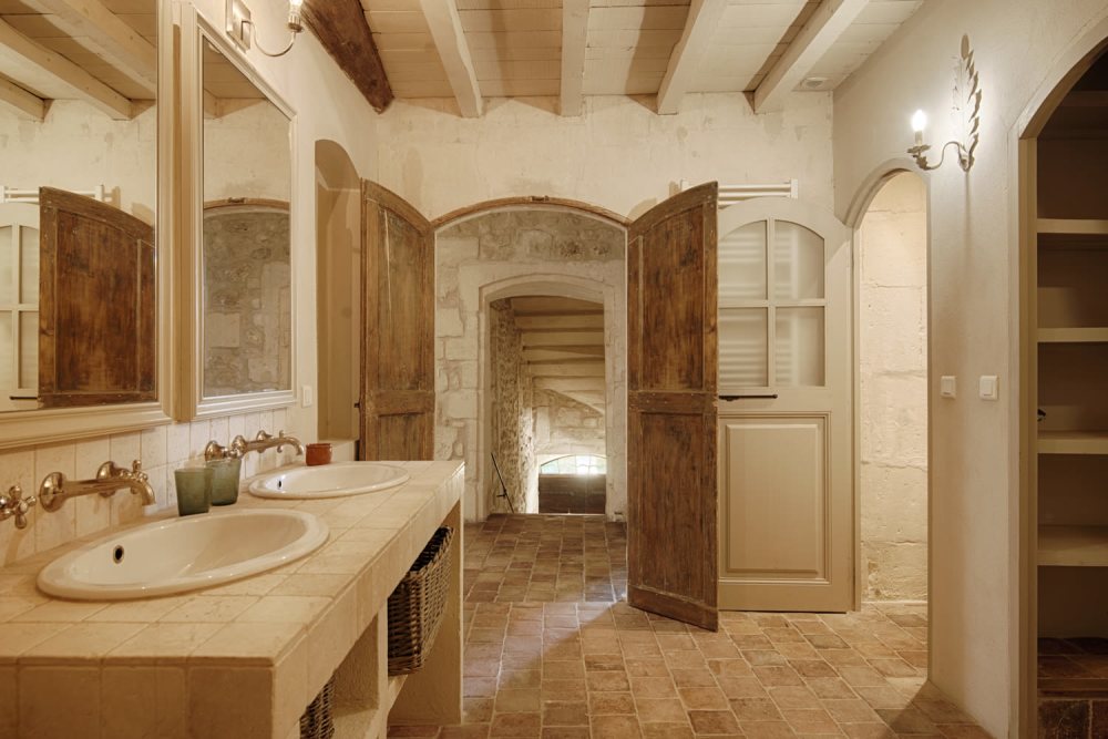 Photographs of L’Aqueduc villa in Provence - Image 17 of 37