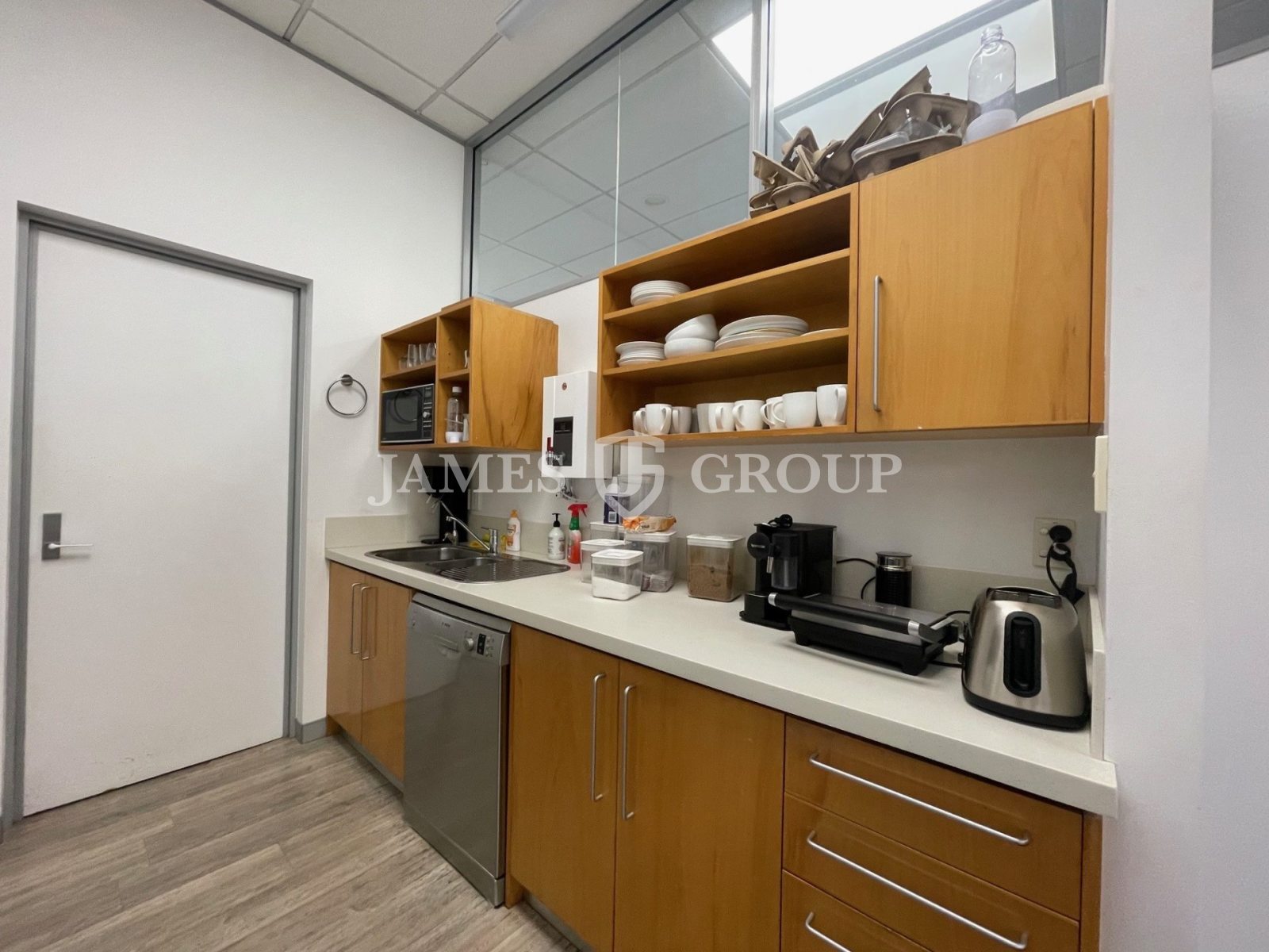 Modern Parnell Office – Ample Car Parking