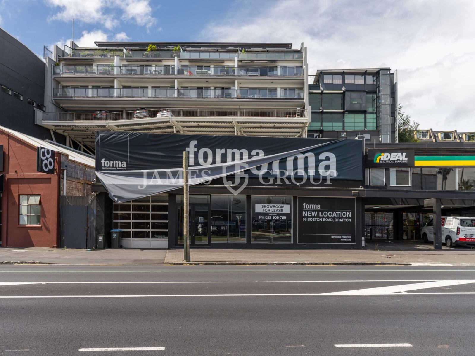 Prime Parnell Showroom With Street Appeal