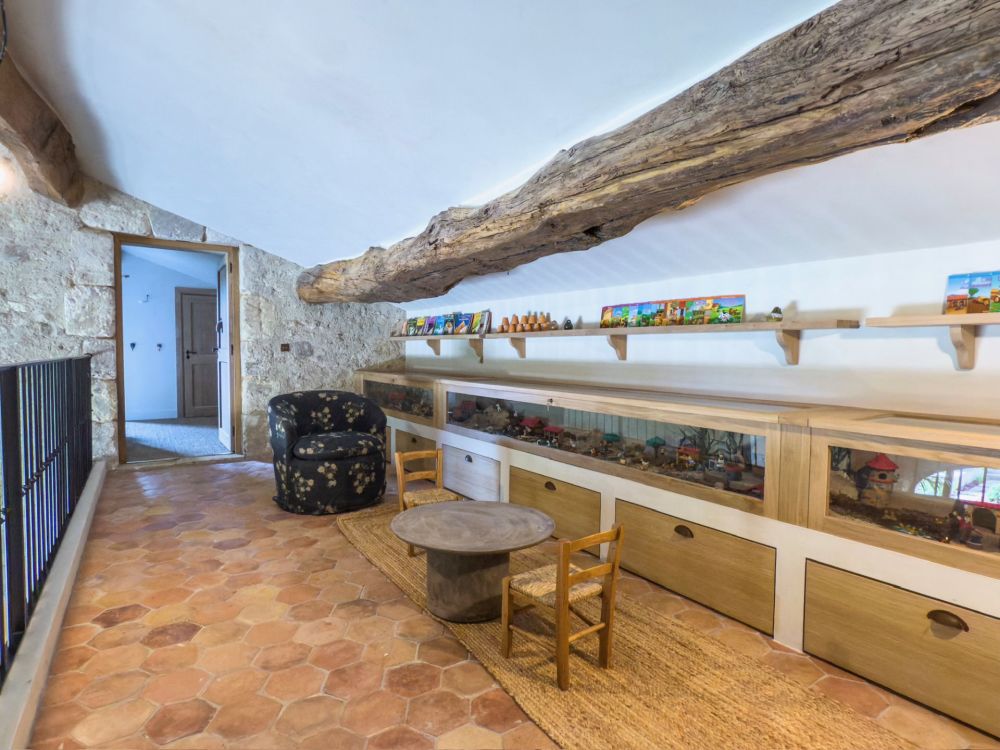 Photographs of Domaine des Murmures villa in Provence - Image 42 of 52