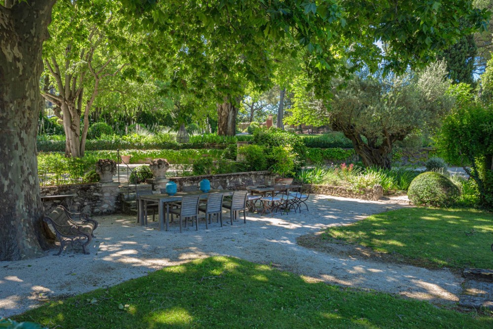 Photographs of Mas du Calanquet villa in Provence - Image 16 of 44
