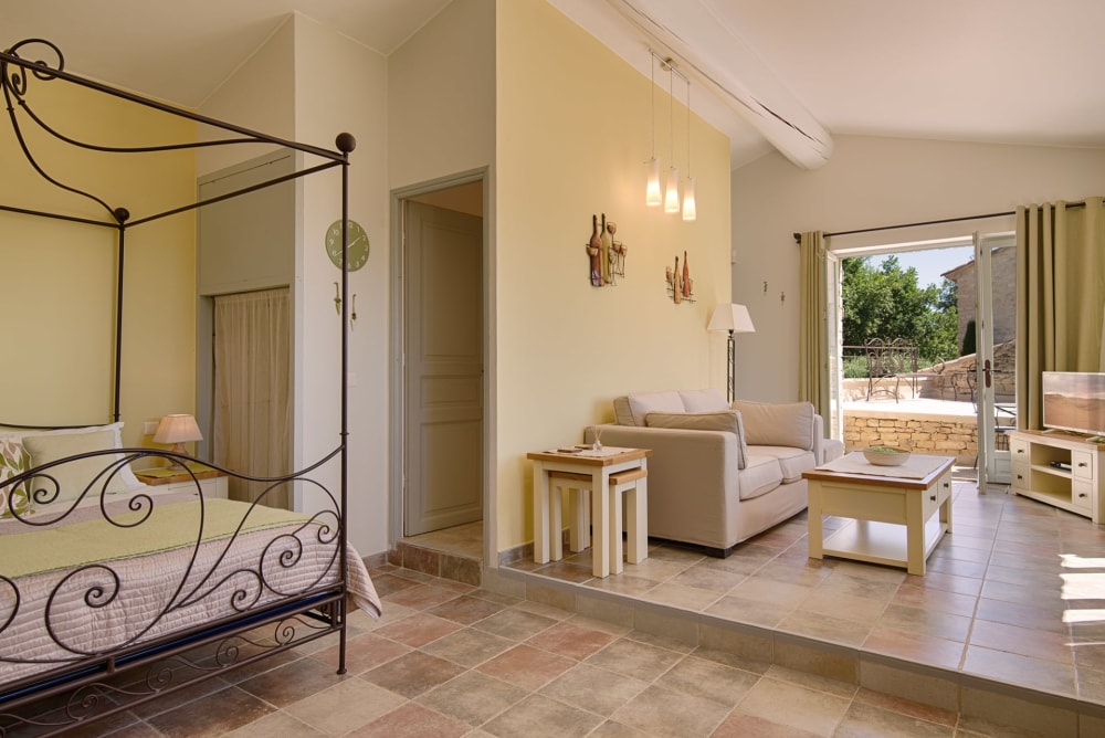 Photographs of Le Mas de la Route Neuve villa in Provence - Image 40 of 45