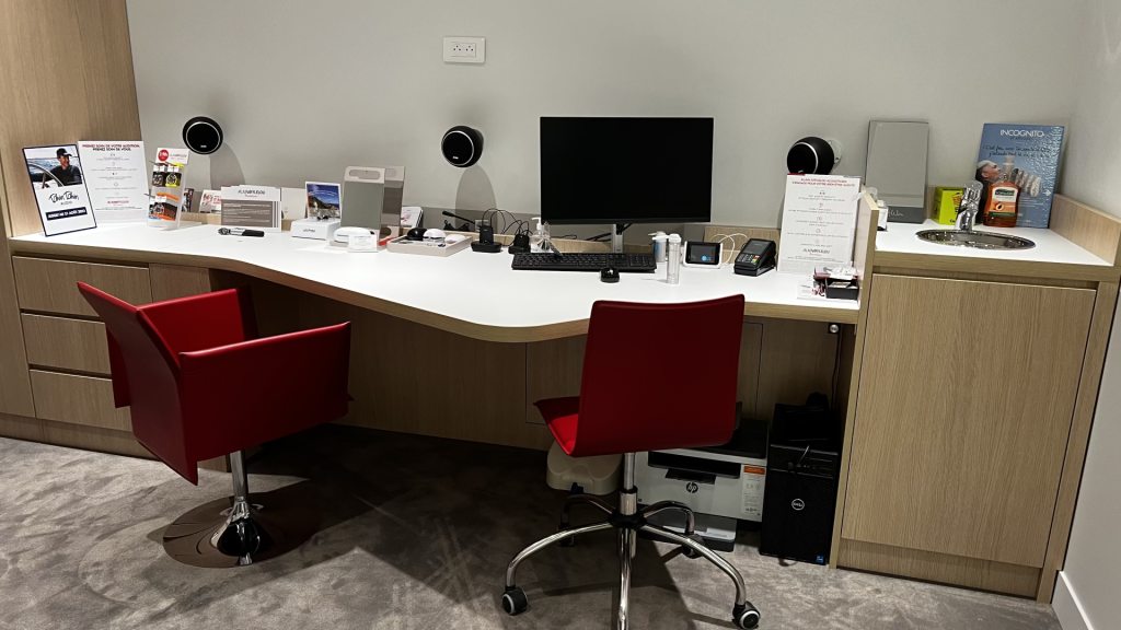 Magasin audioprothesiste C.C. 3 Fontaines Niveau 1, Porte I & J 95000 CERGY intérieur